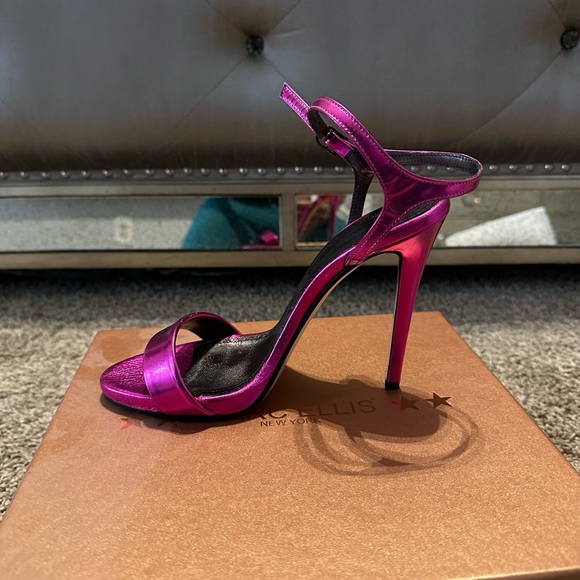 Marc Ellis Heels - Picture 2 of 5